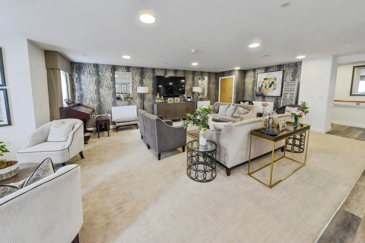 Lowe House, Knebworth, SG3, photo 4