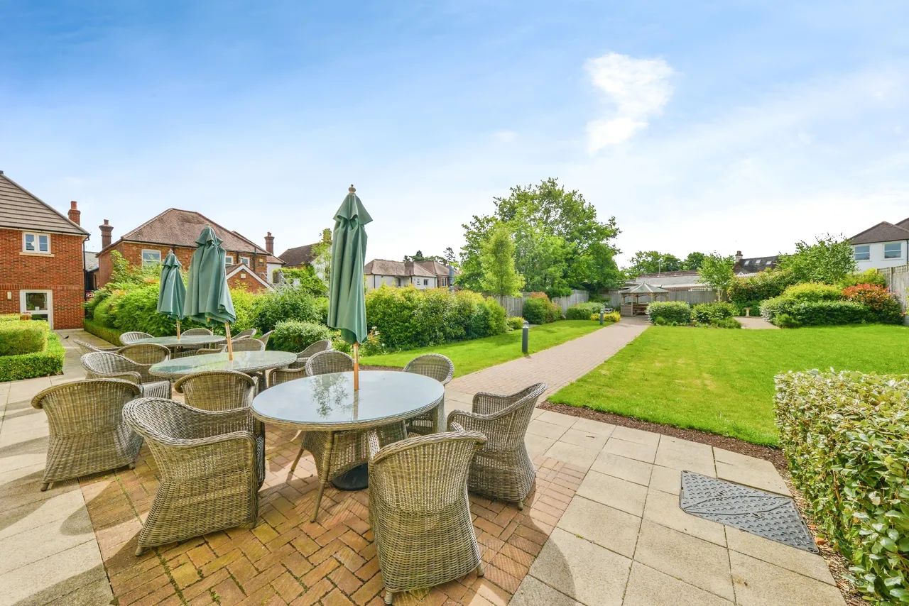 Lowe House, Knebworth, SG3, photo 2