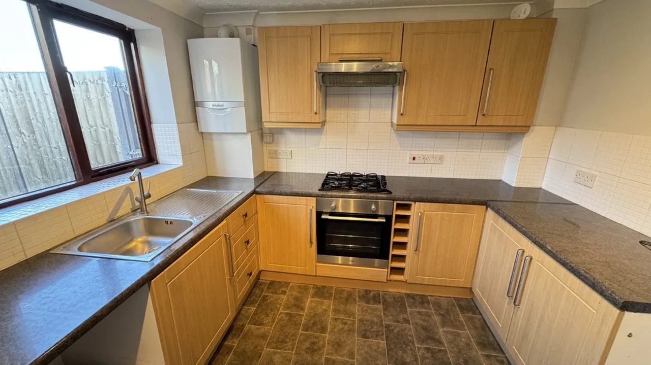 Meadow Close, Westbury, BA13, photo 3