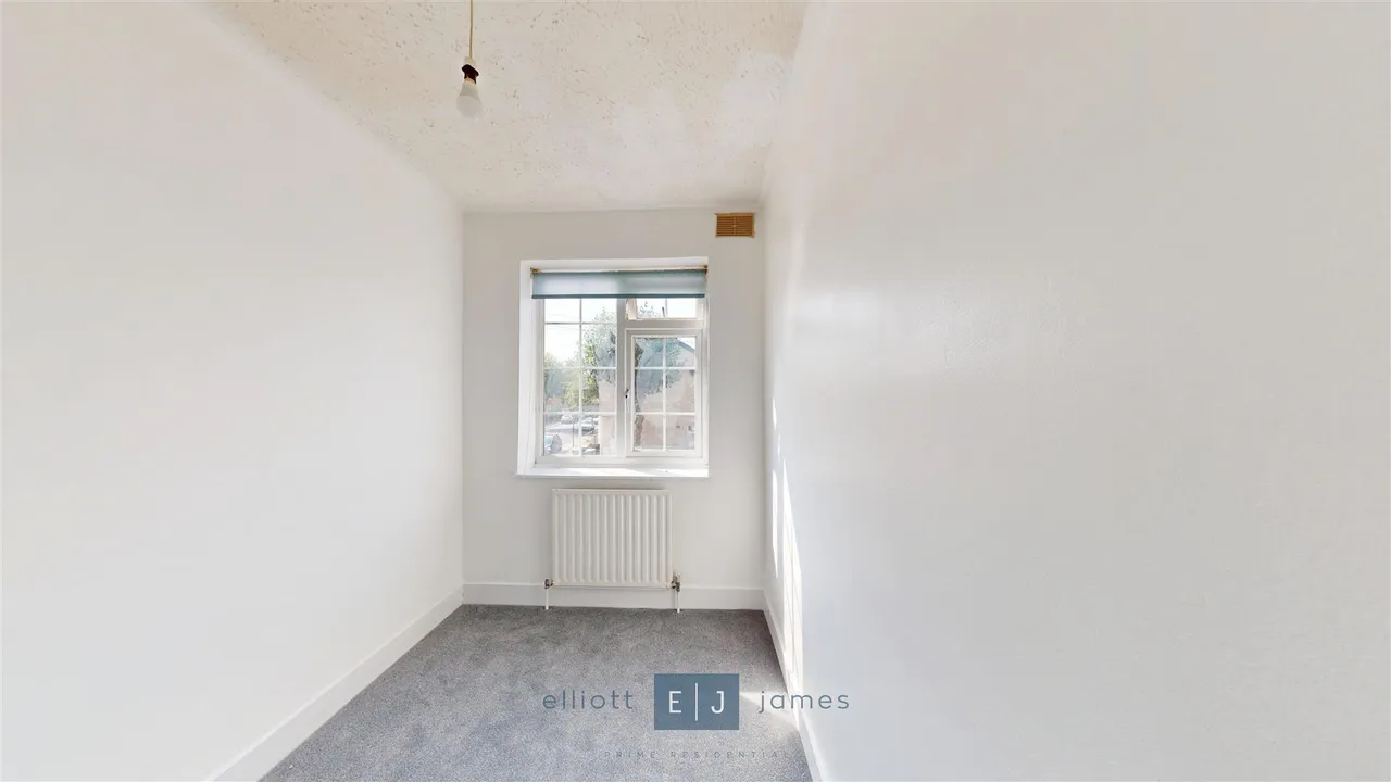 Flanders Road, London, photo 10
