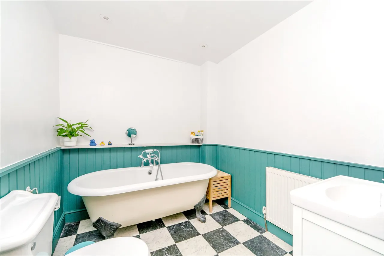 French Street, Lower Sunbury, TW16 5JL, photo 5