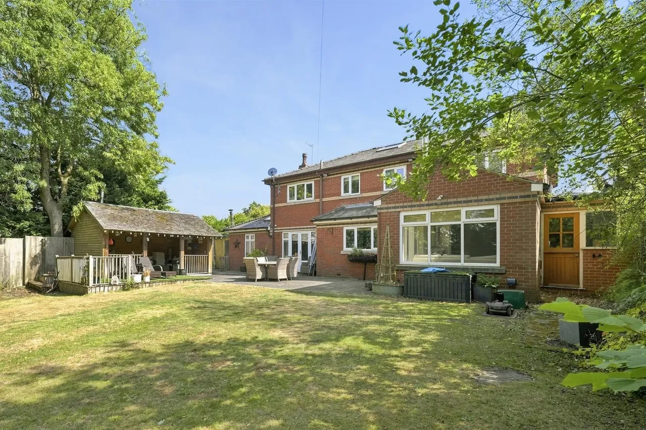 Victoria Road, Macclesfield, photo 24