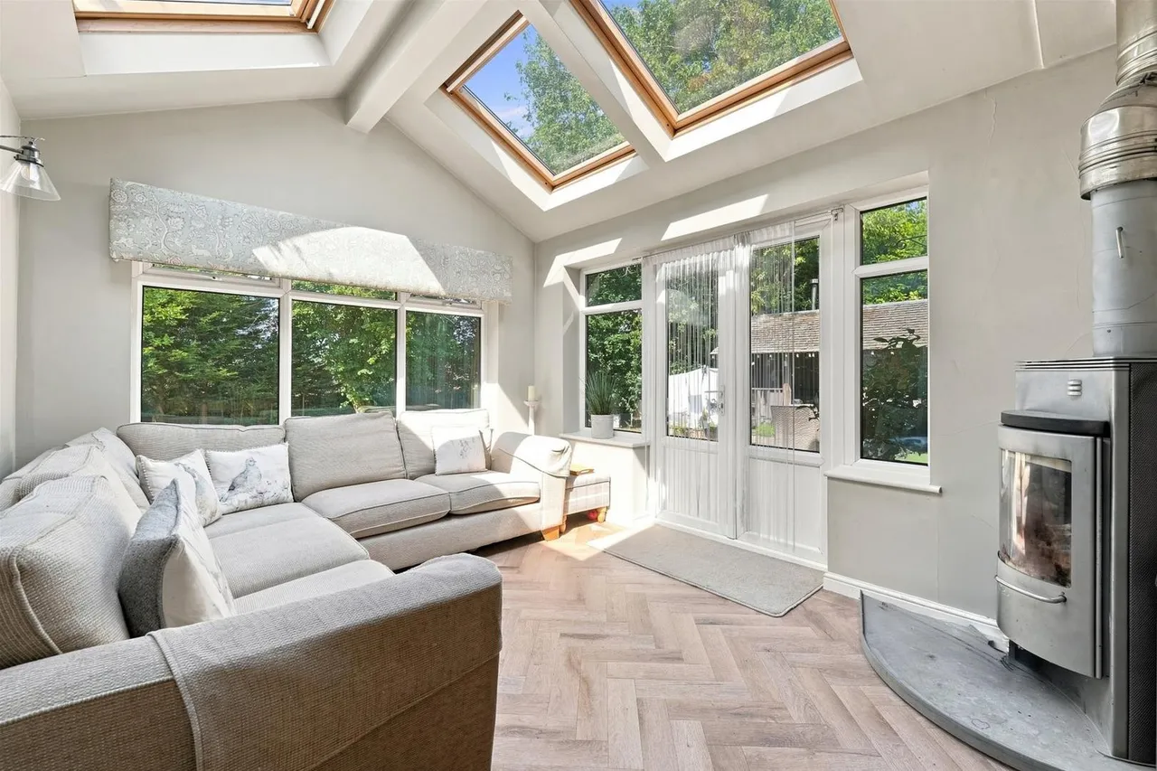 Victoria Road, Macclesfield, photo 11