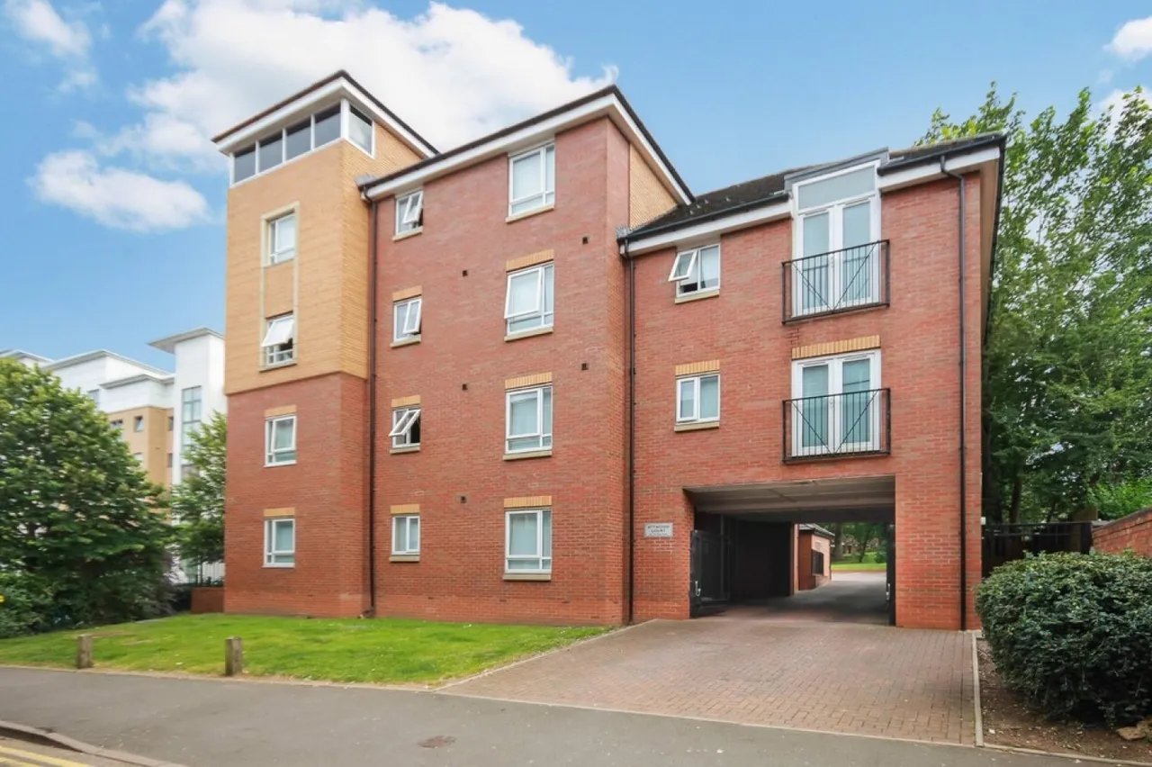 2 bed flat to rent, Stone Road, Edgbaston, B15