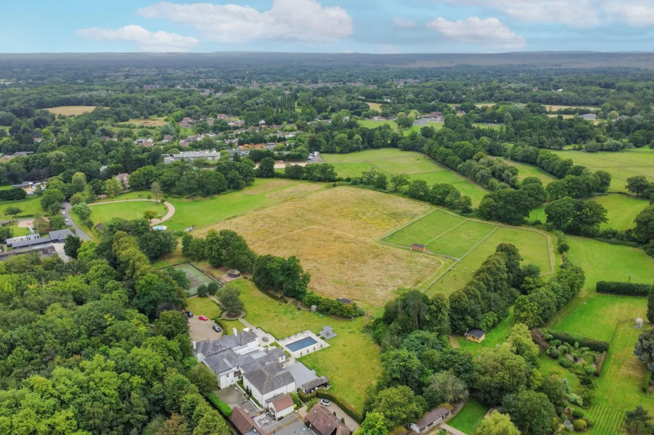 Chobham, GU24, photo 48