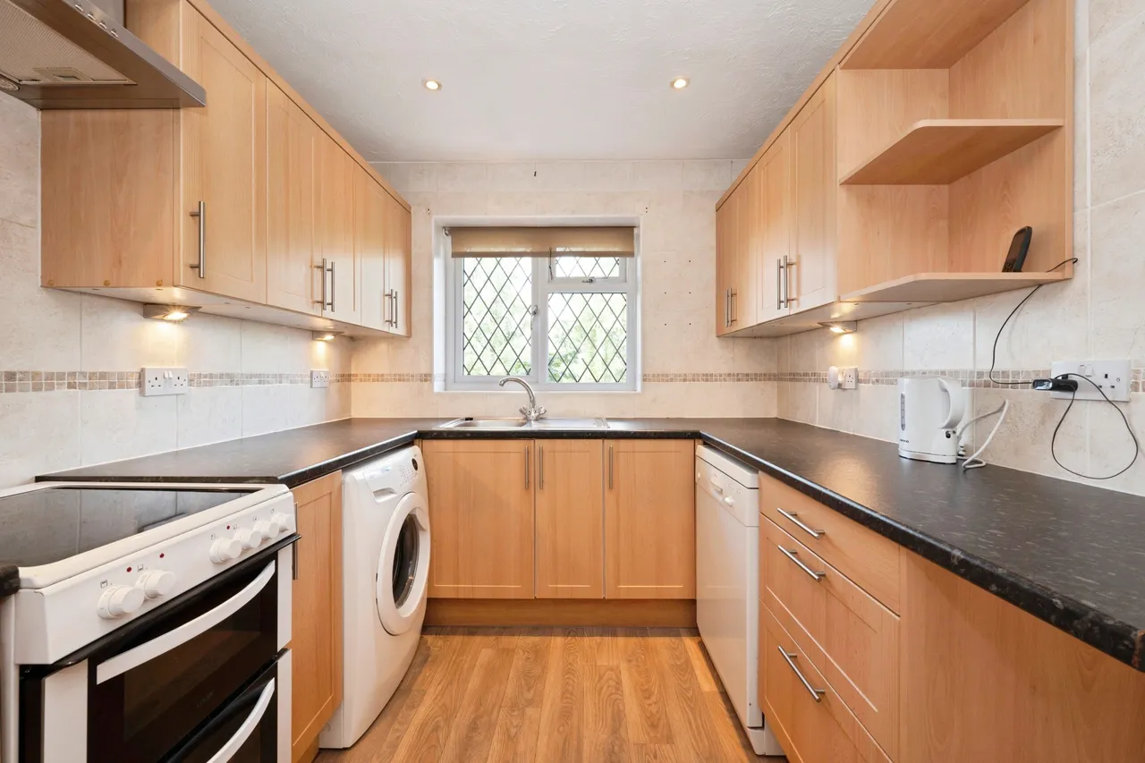 Grainger Close, Basingstoke, RG22, photo 4
