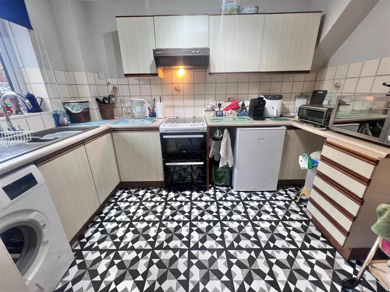 3 bed house for sale — Honeyfields, Gillingham, Dorset SP8 4TN