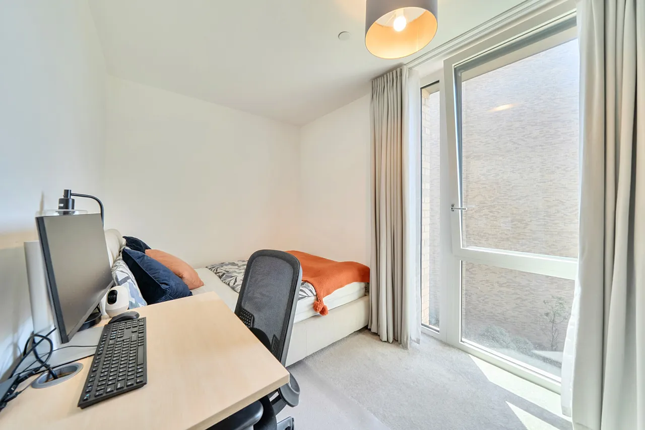 Garnet Place, West Drayton, UB7, photo 12