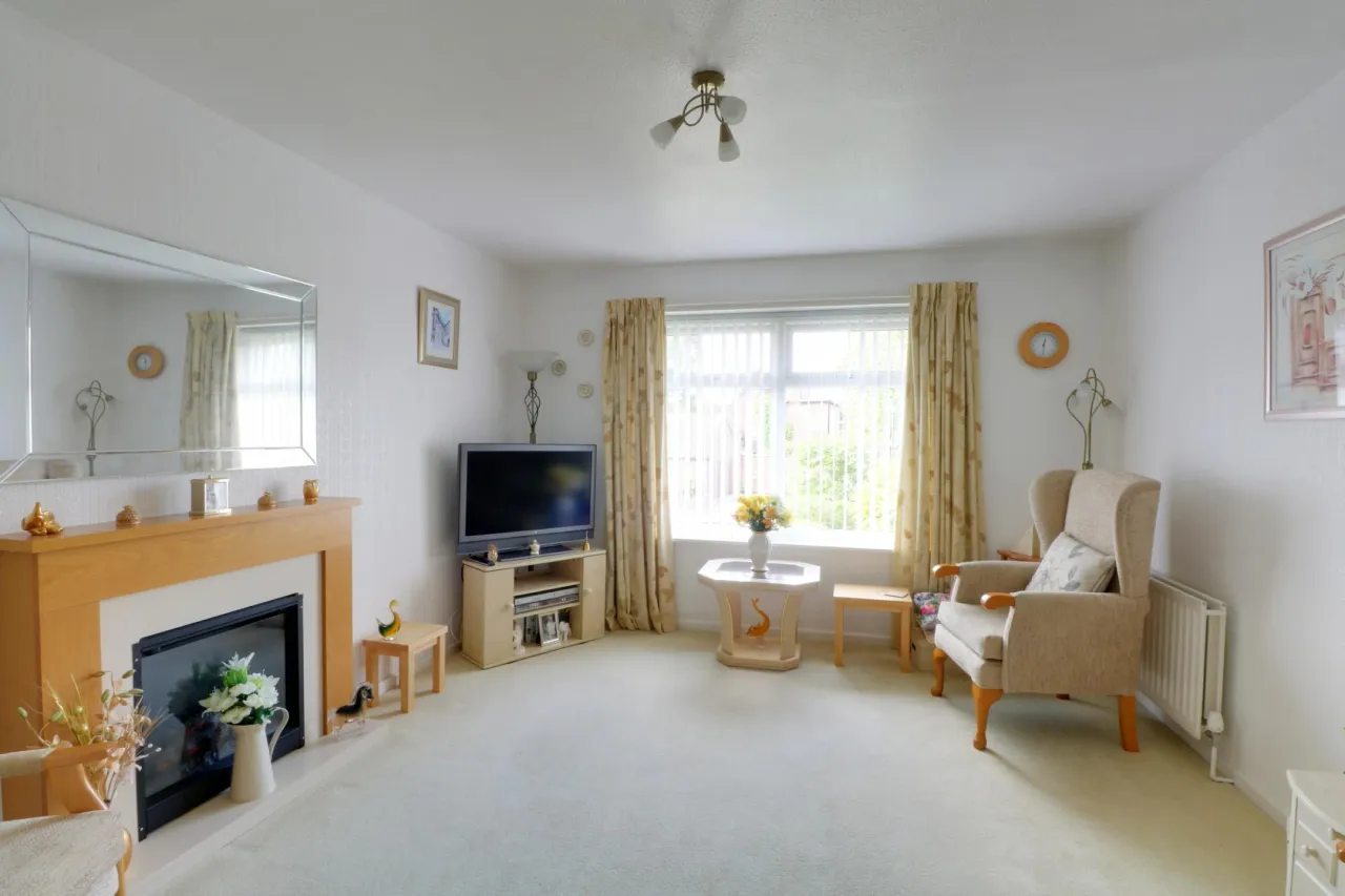 Rectory Close, Nantwich, photo 3