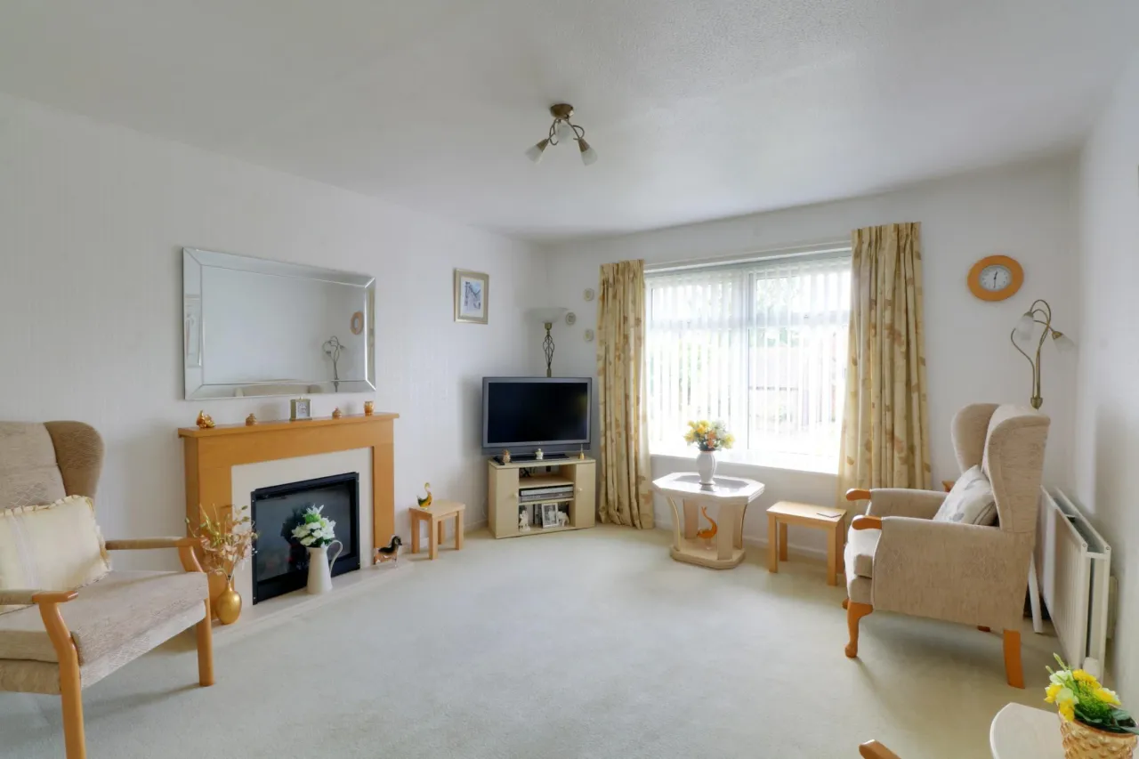 Rectory Close, Nantwich, photo 2