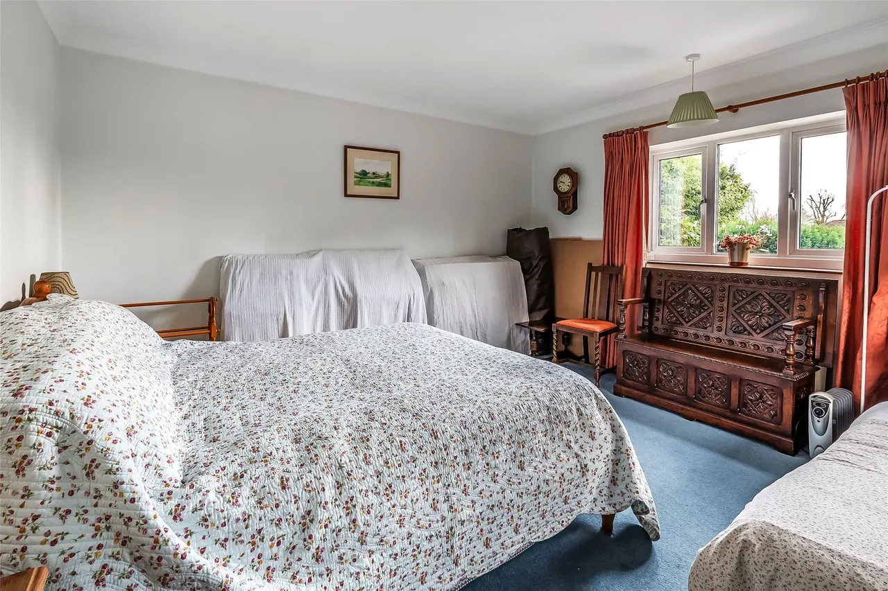 The Paddock, Westcott, RH4, photo 6
