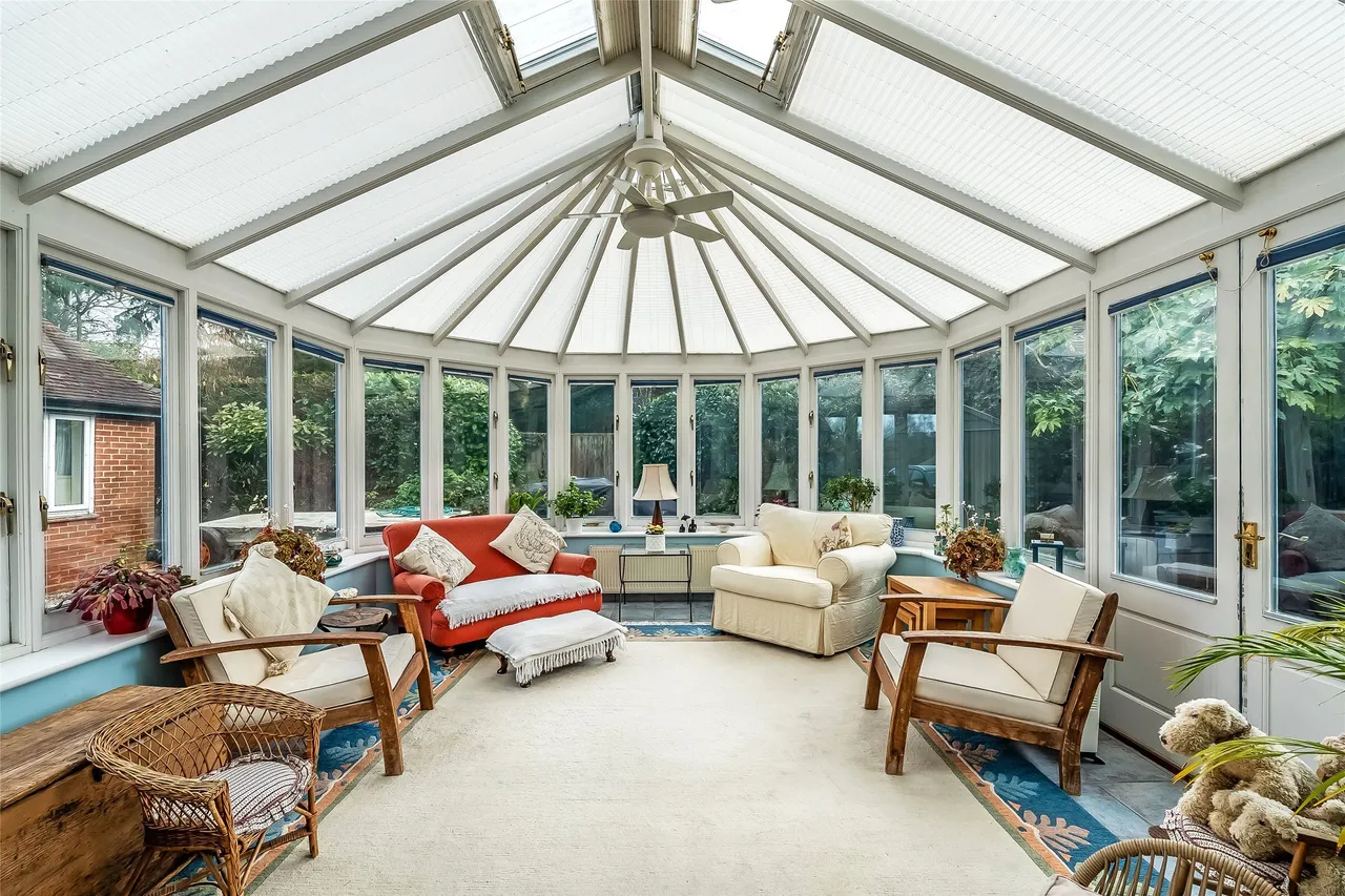 The Paddock, Westcott, RH4, photo 4