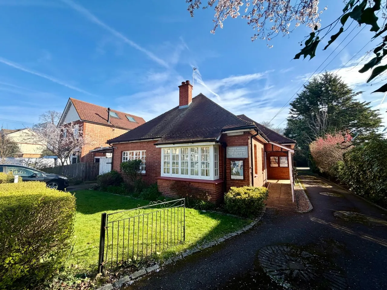 3 bed house for sale, Limes Road, Surrey Egham, TW20
