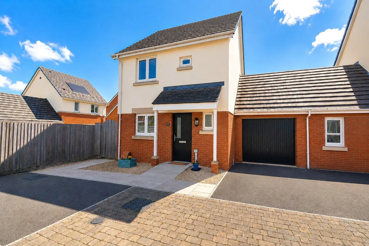 2 bed house for sale, Osborne Gardens, Barnstaple, EX31