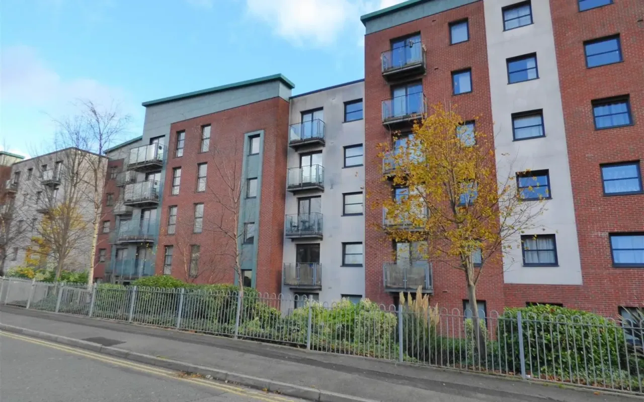 2 bed flat for sale — Lower Hall Street, St Helens