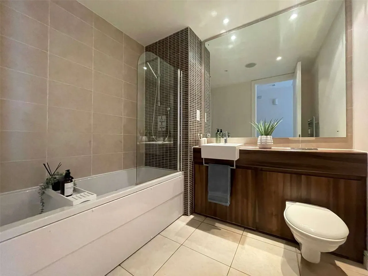 10-28 Queens Road, Titanic Quarter, Belfast, BT3 9FJ, photo 11