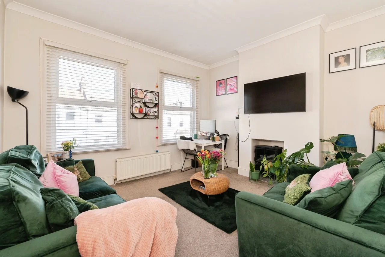 2 bed flat for sale — South Avenue, Southend-on-Sea, Essex, SS2