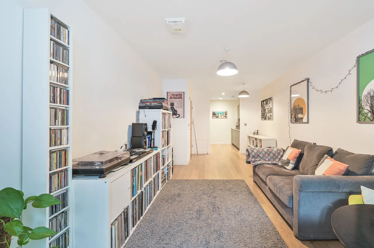 Flat 4, Highbrook House, London, photo 4