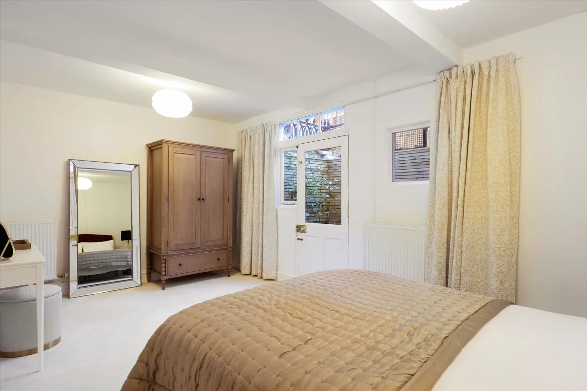 Pittville Lawn, Cheltenham, GL52, photo 27