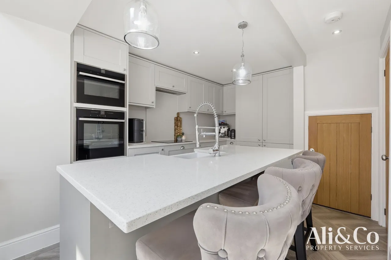 St. Francis Way, Grays, Essex, RM16 4RB, photo 6
