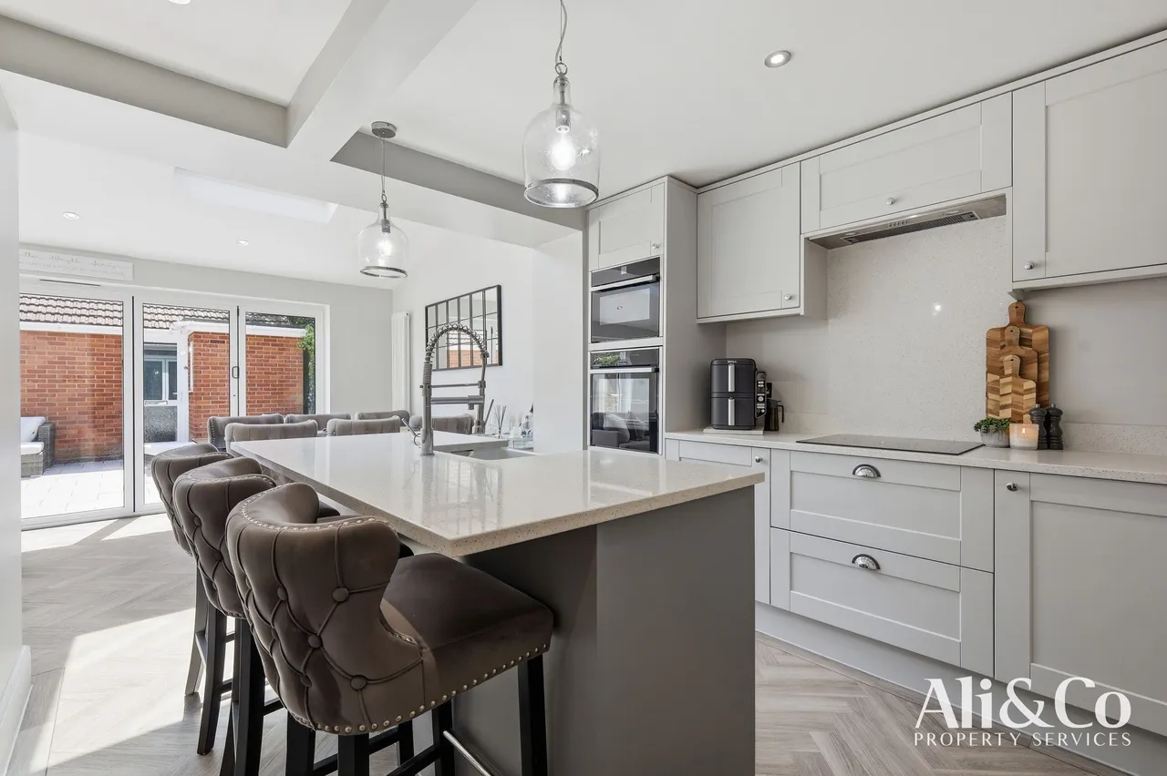 St. Francis Way, Grays, Essex, RM16 4RB, photo 4