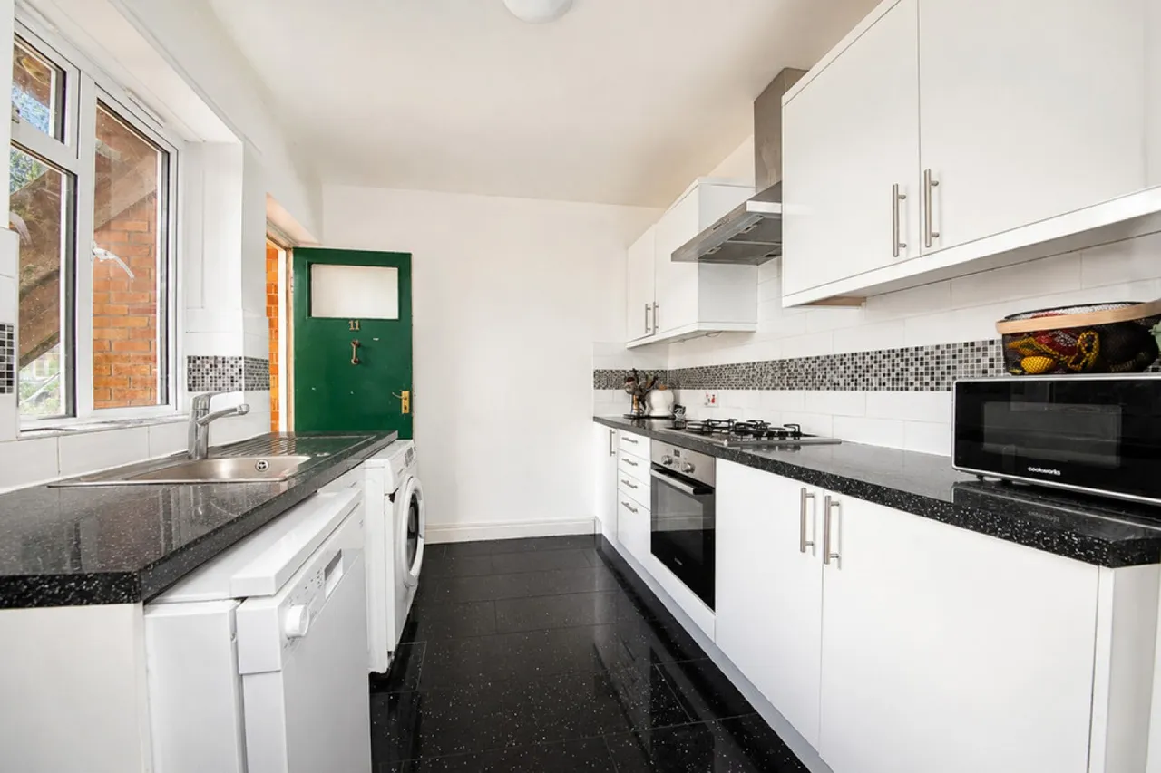 Abbey Court, Camberley, GU15, photo 3