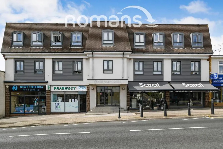 1 bed flat to rent, High Street, Crowthorne, RG45
