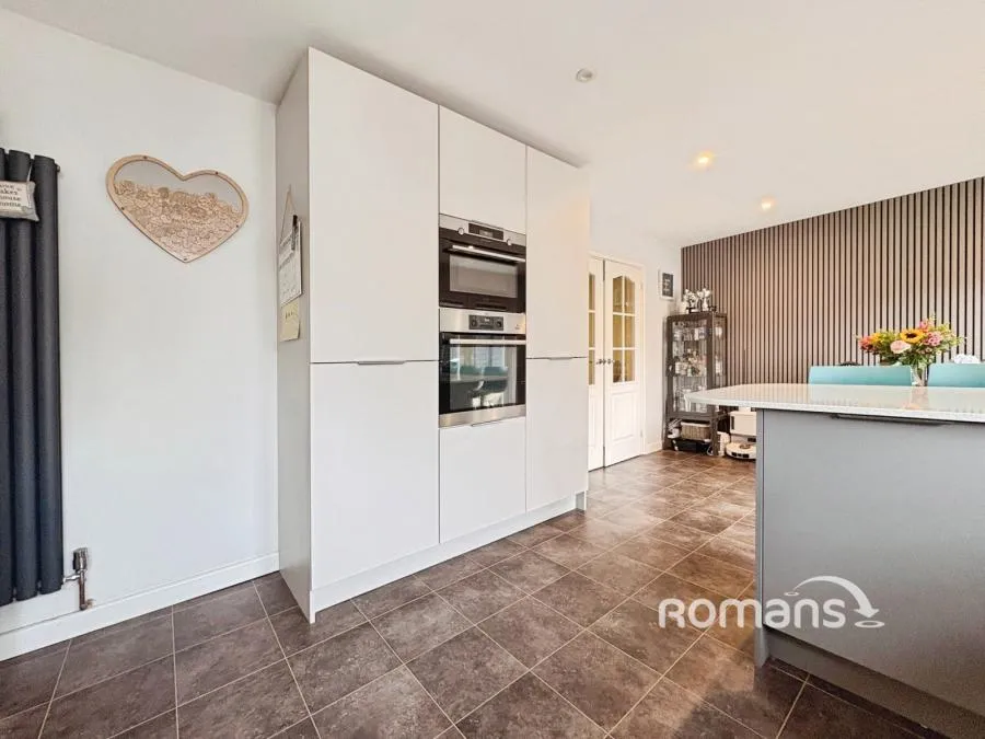 Handford Lane, Yateley, GU46, photo 4