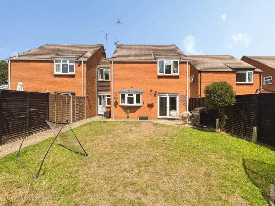 Handford Lane, Yateley, GU46, photo 10