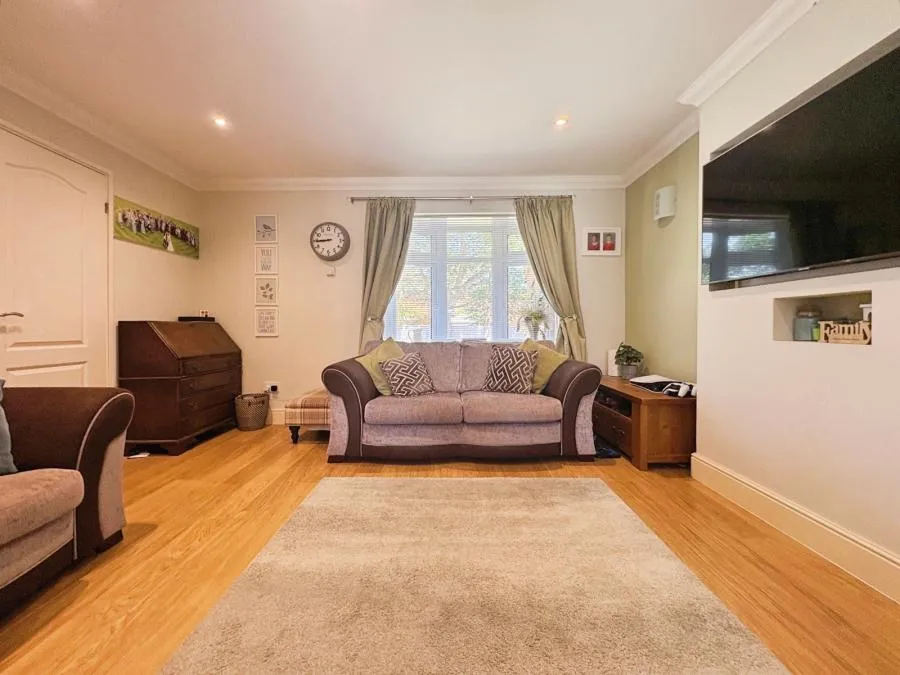 Handford Lane, Yateley, GU46, photo 11