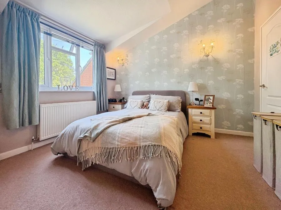 Handford Lane, Yateley, GU46, photo 8