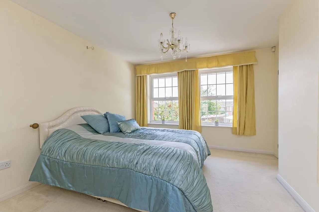 Brompton Drive, Cranbrook Drive, Maidenhead, Berkshire, photo 14