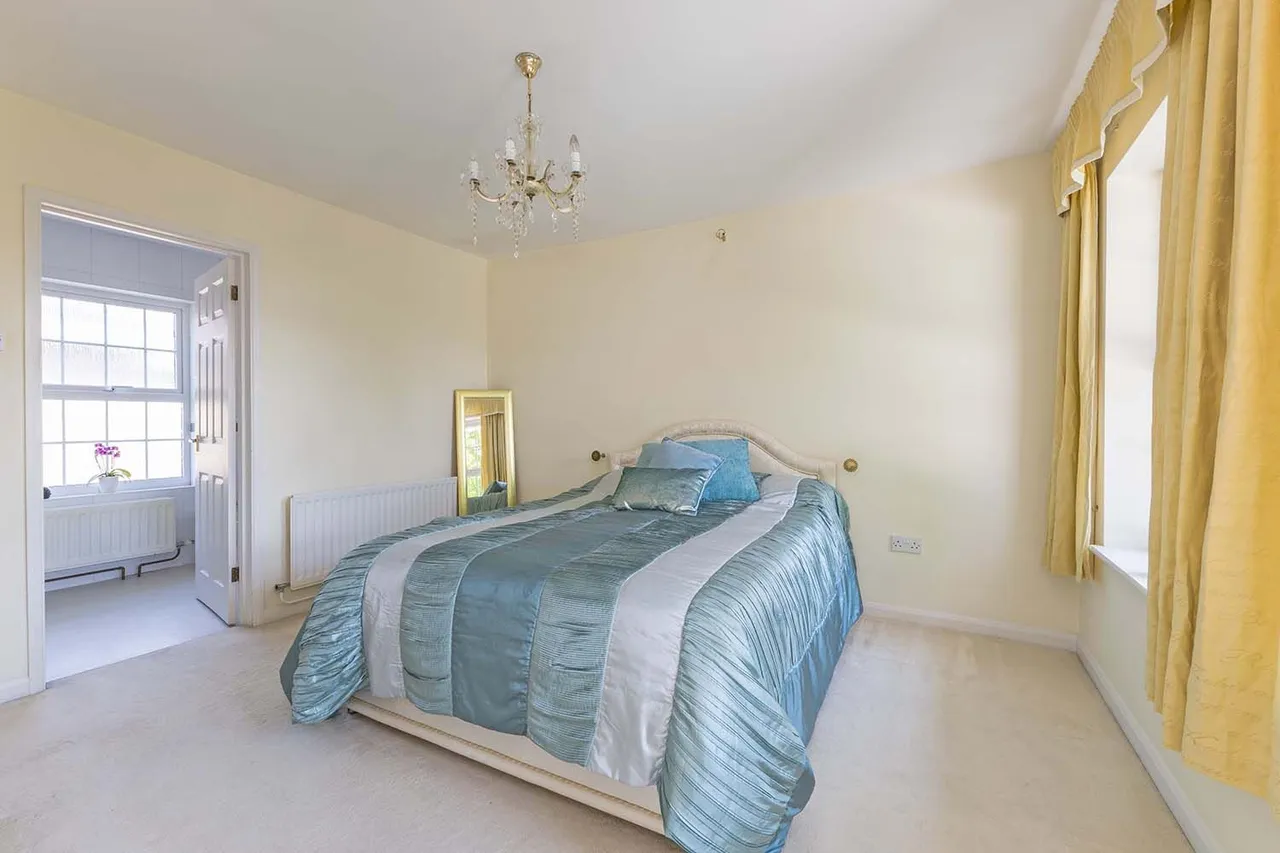 Brompton Drive, Cranbrook Drive, Maidenhead, Berkshire, photo 13