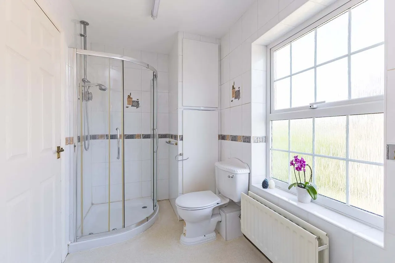 Brompton Drive, Cranbrook Drive, Maidenhead, Berkshire, photo 16