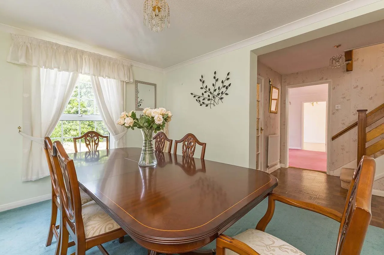 Brompton Drive, Cranbrook Drive, Maidenhead, Berkshire, photo 4