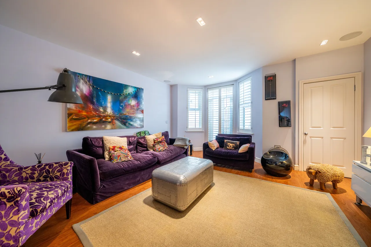 Wroughton Road, London, SW11, photo 29