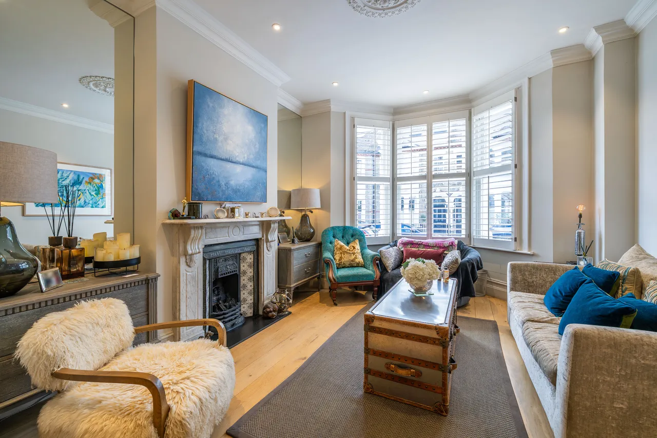 Wroughton Road, London, SW11, photo 2