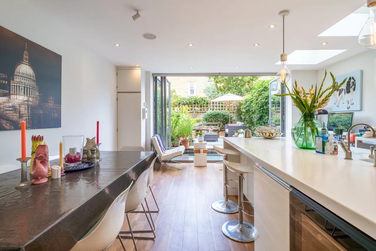 Wroughton Road, London, SW11, photo 34