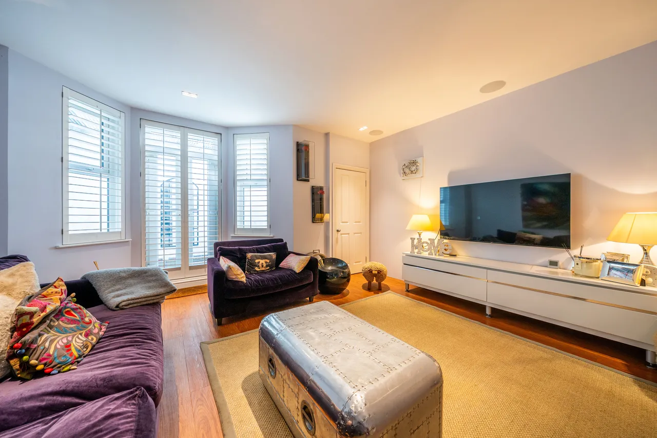 Wroughton Road, London, SW11, photo 8