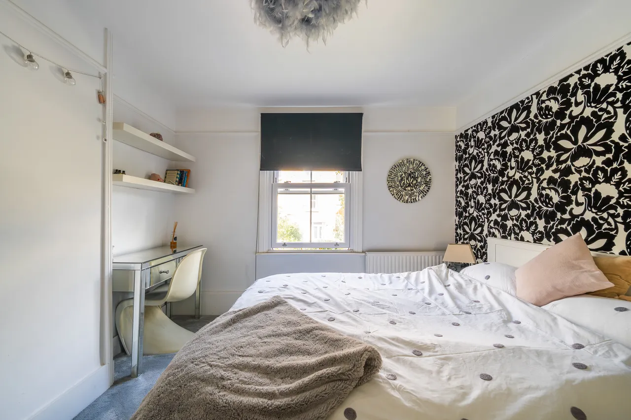 Wroughton Road, London, SW11, photo 32