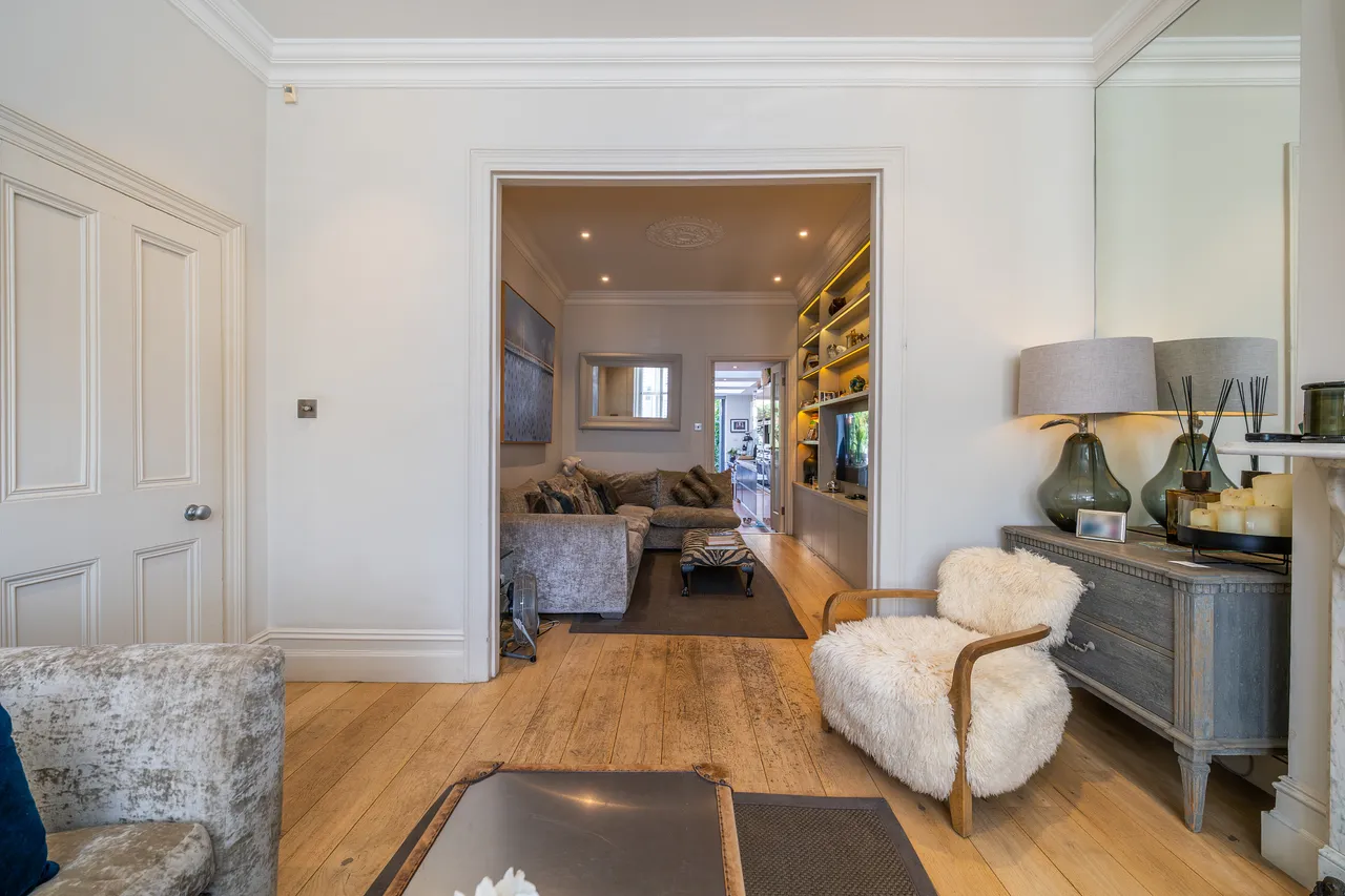 Wroughton Road, London, SW11, photo 21