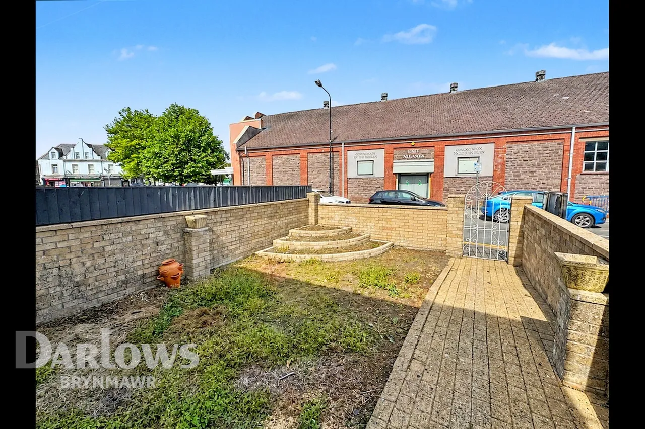 Market Square, Brynmawr, photo 17