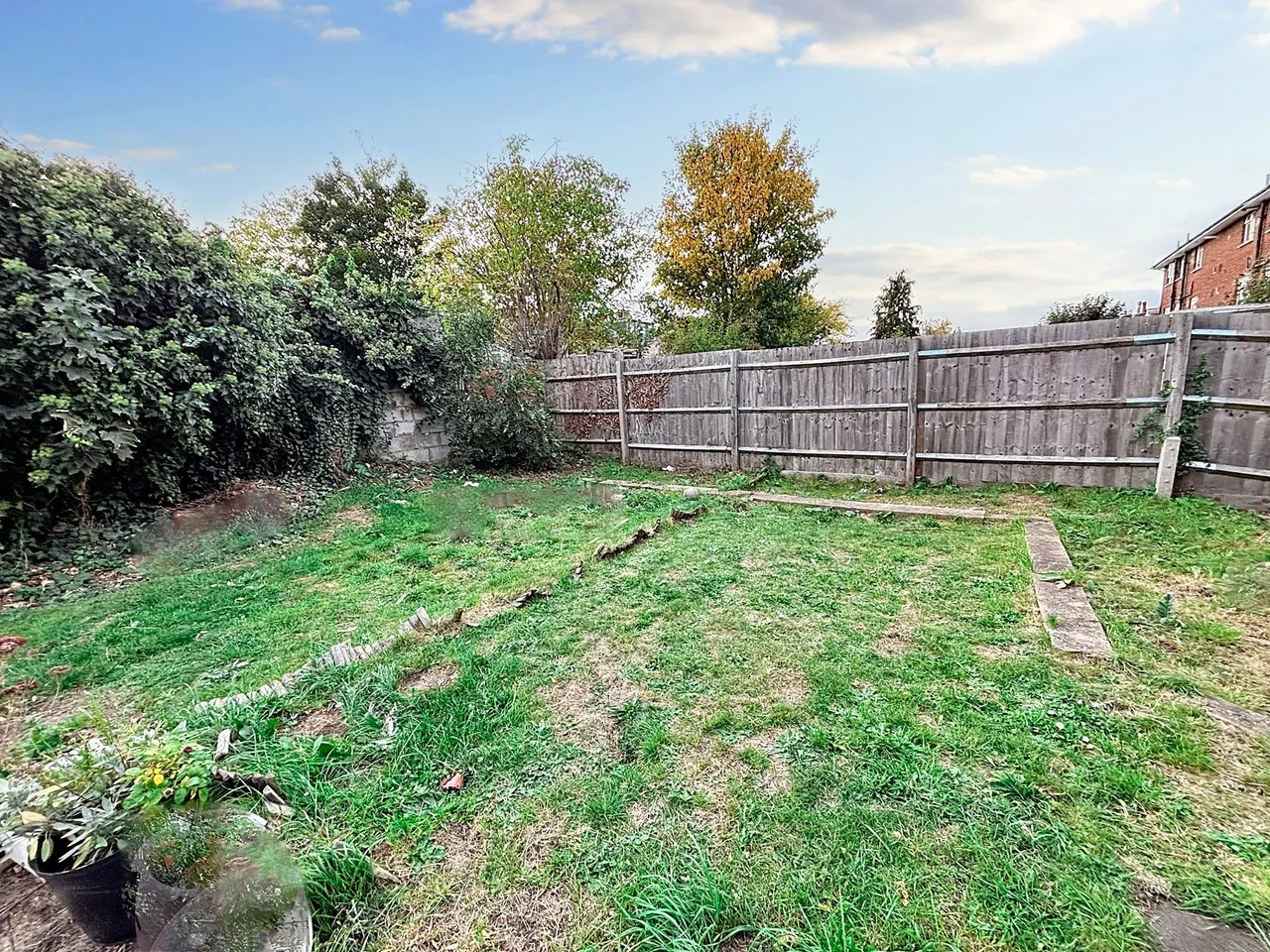 Harcourt Avenue, London, London, E12 6DG, photo 4