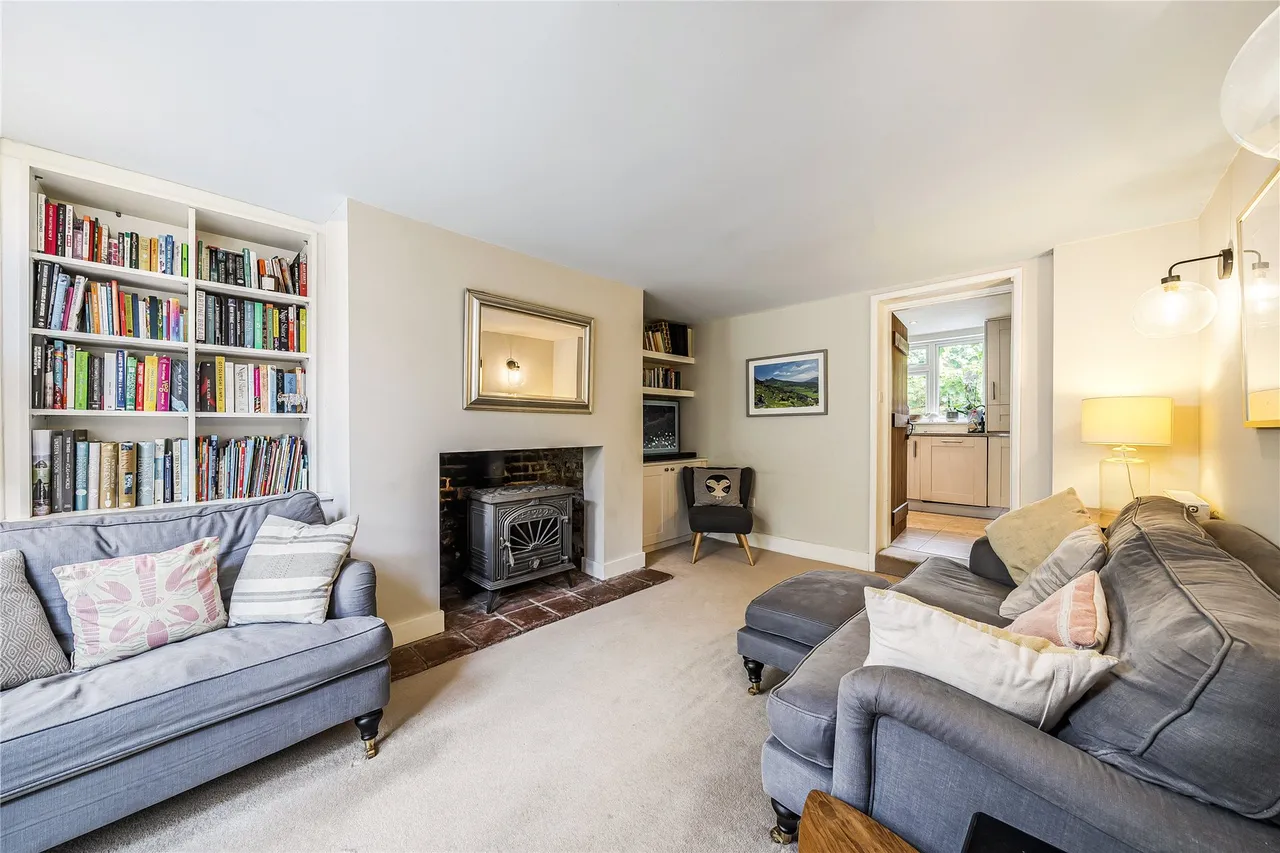 Crutchfield Lane, Walton-On-Thames, KT12, photo 3