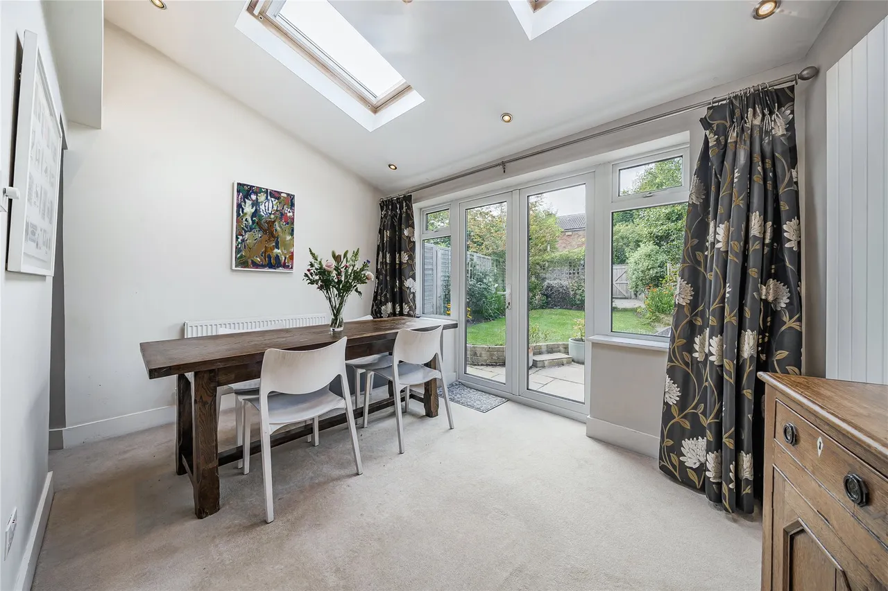 Crutchfield Lane, Walton-On-Thames, KT12, photo 14