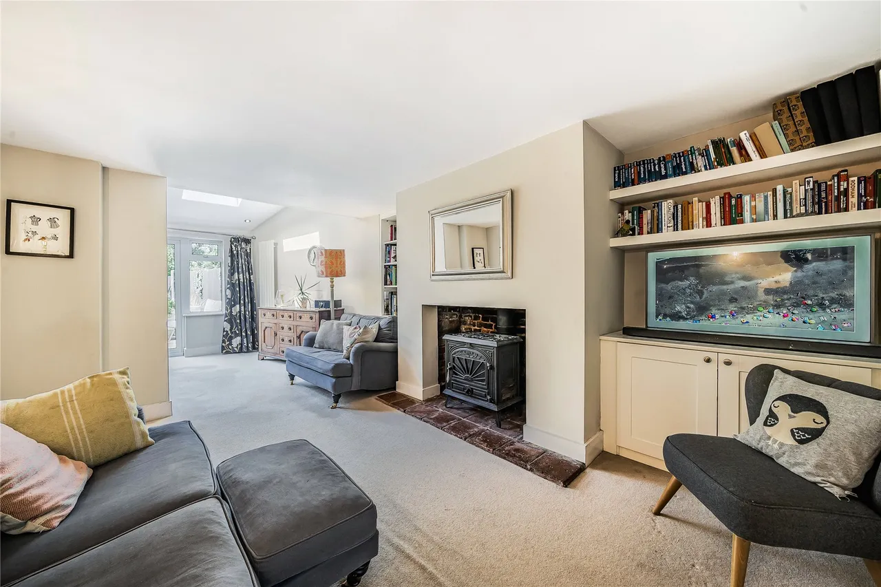 Crutchfield Lane, Walton-On-Thames, KT12, photo 13