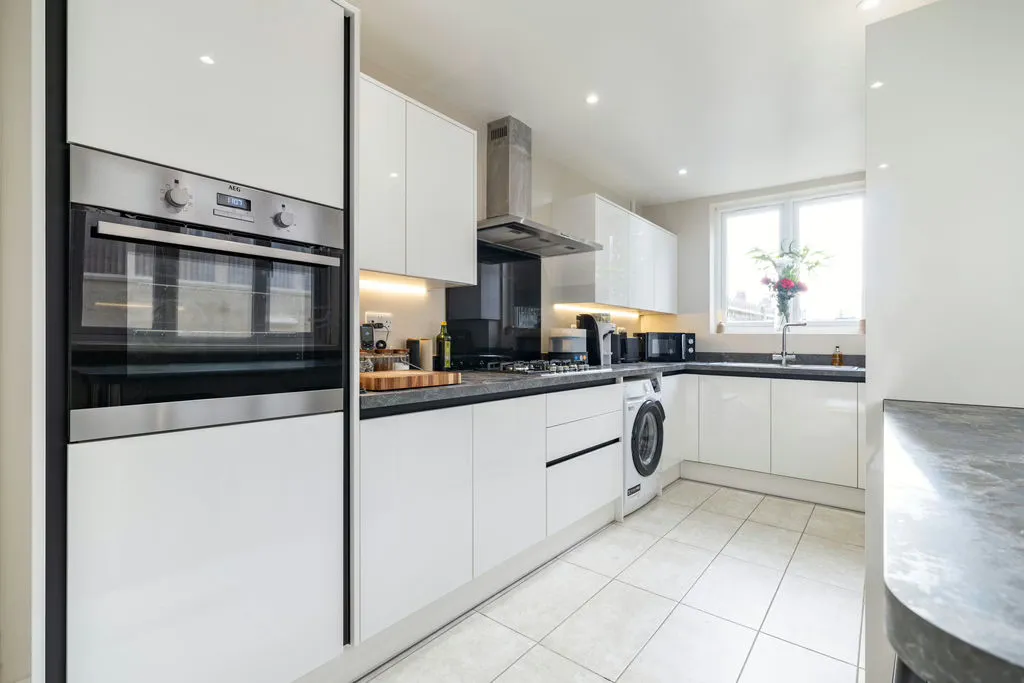 Osborne Street, Bletchley, Milton Keynes, Buckinghamshire, MK2 2LR, photo 15