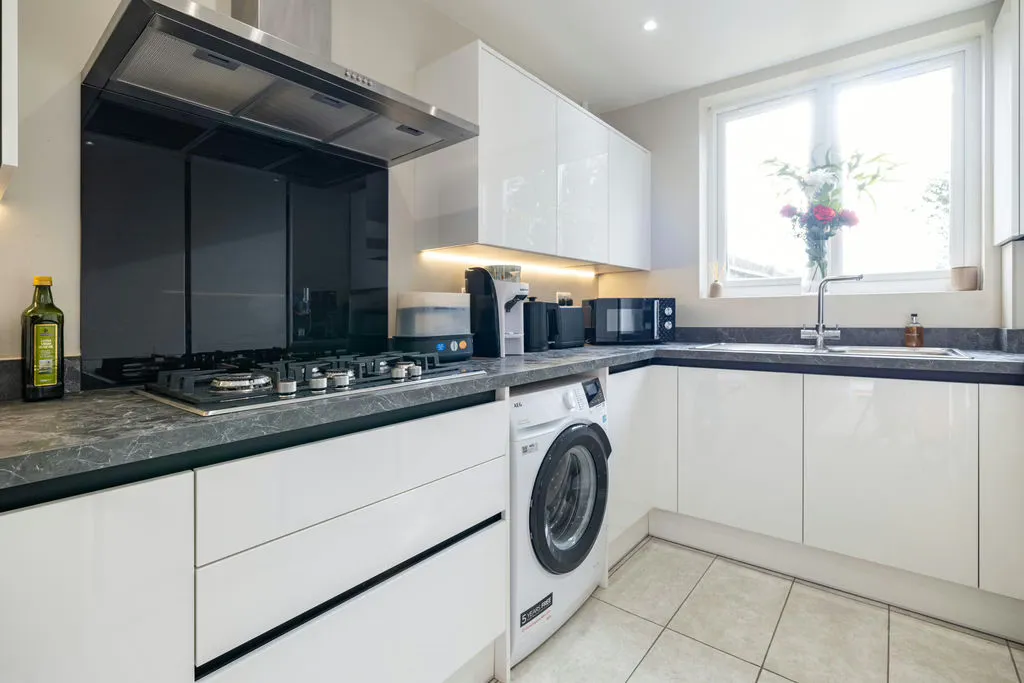 Osborne Street, Bletchley, Milton Keynes, Buckinghamshire, MK2 2LR, photo 16