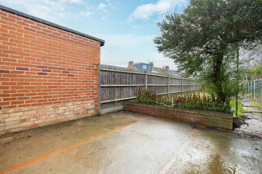 Osborne Street, Bletchley, Milton Keynes, Buckinghamshire, MK2 2LR, photo 14