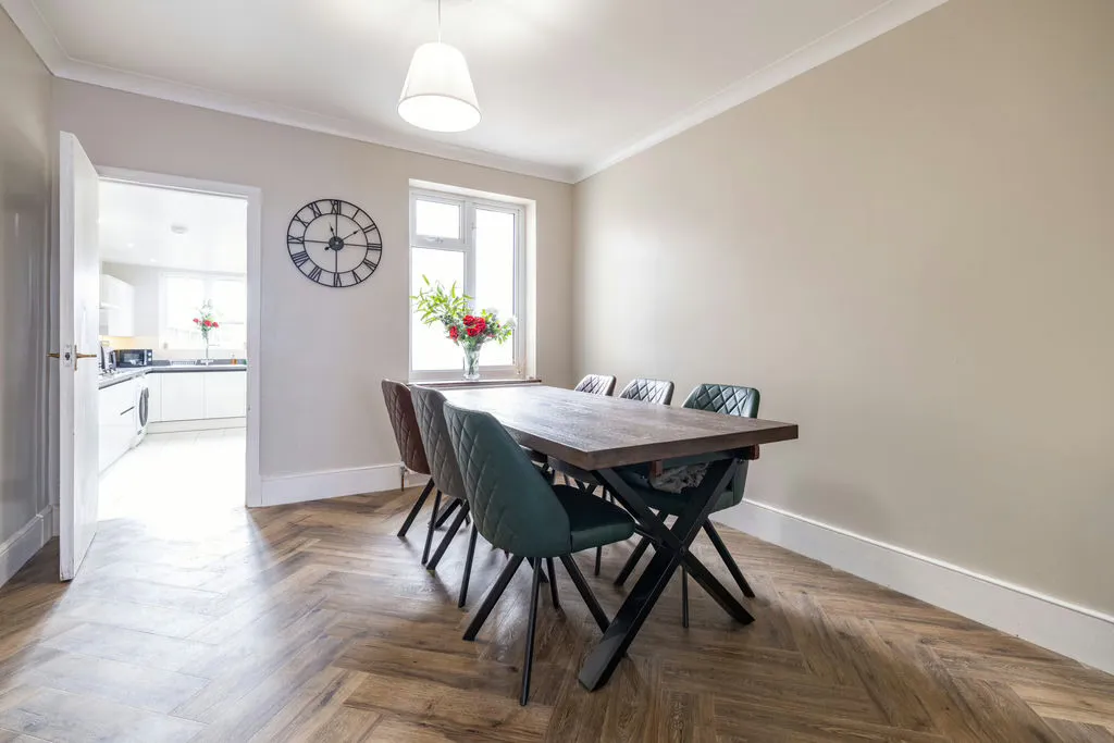 Osborne Street, Bletchley, Milton Keynes, Buckinghamshire, MK2 2LR, photo 4